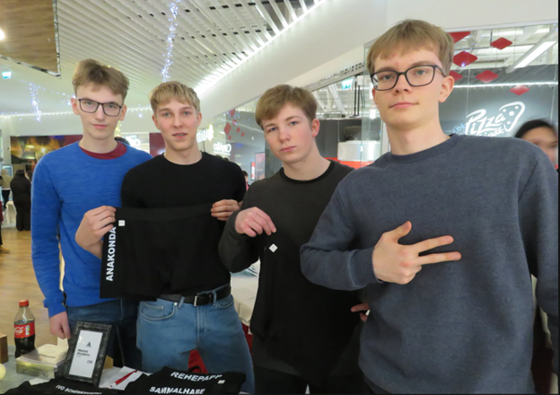 GALERII jõululaadalt: Hakkajad noored tõid letti oma tooted ja teenused