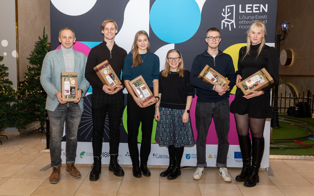 Õpilasfirmade jõululaat Tartu Kaubamajas tunnustas parimaid osalejaid