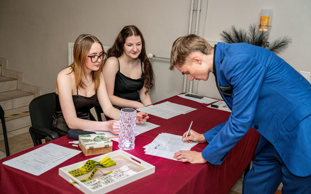 Võru maakonna noorte omaalgatuste fondi 2026. aasta voor on avatud!